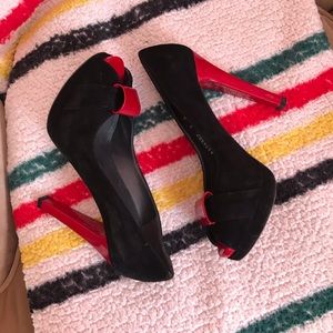 Stuart Weitzman heel